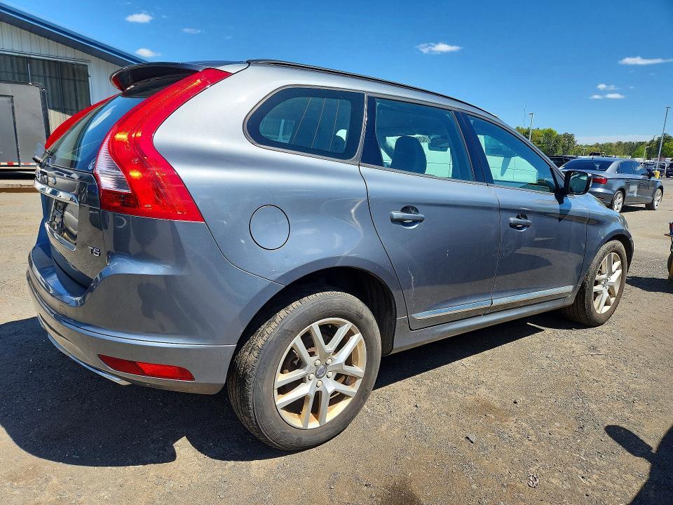 2017 VOLVO XC60 — Фото 3 из 13