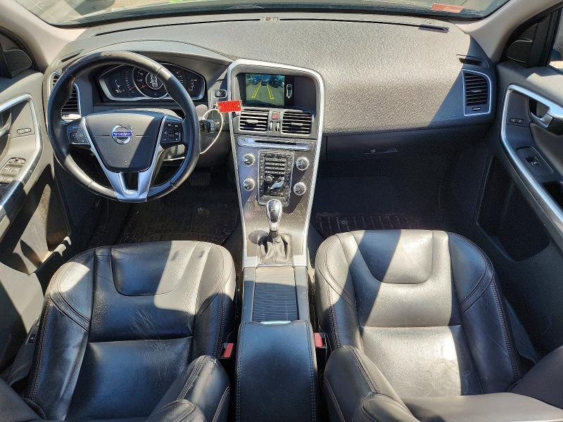 2017 VOLVO XC60 — Фото 8 из 13