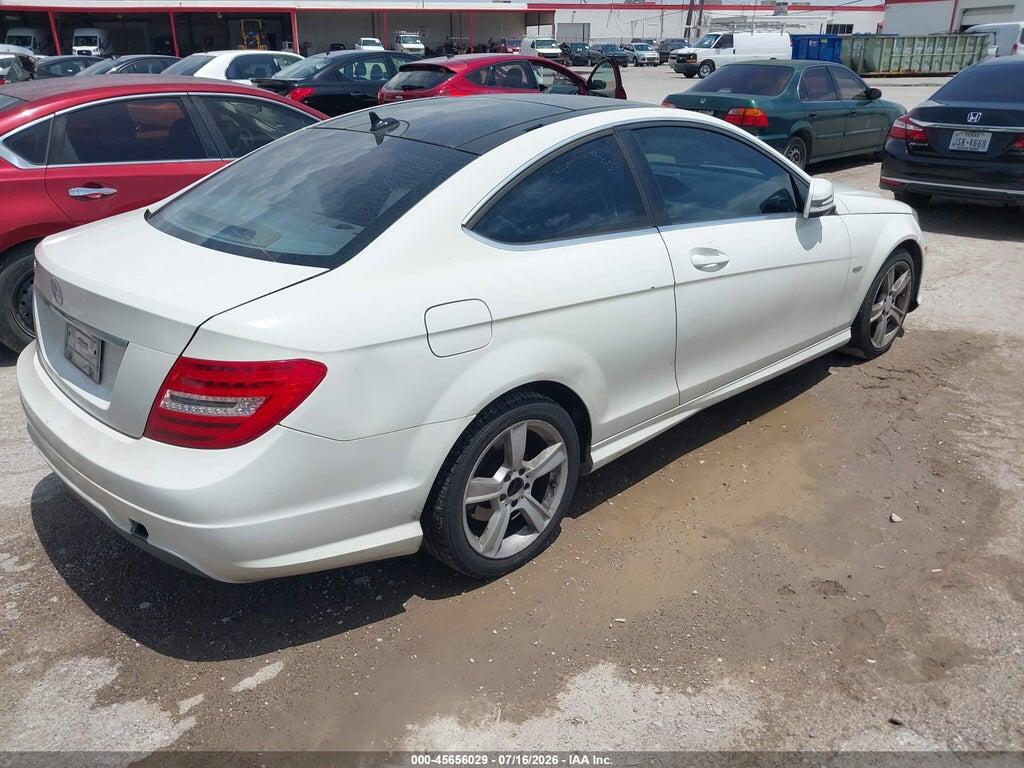 2012 MERCEDES-BENZ C 250 — Фото 4 из 11