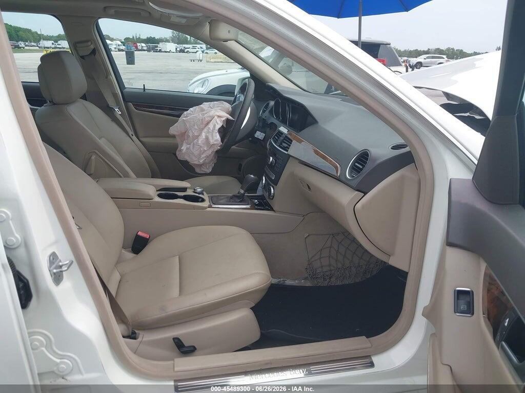 WDDGF4HB0CA633726 2012 MERCEDES-BENZ C 250 photo no. 5