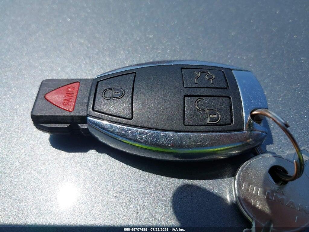 WDDGF8BB7CR239349 2012 MERCEDES-BENZ C 300 photo no. 11