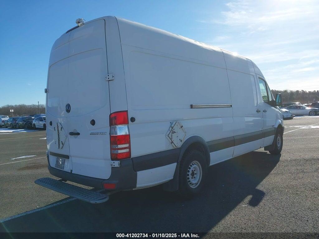 WD3PE8CB3C5688427 2012 MERCEDES-BENZ SPRINTER 2500 photo no. 4