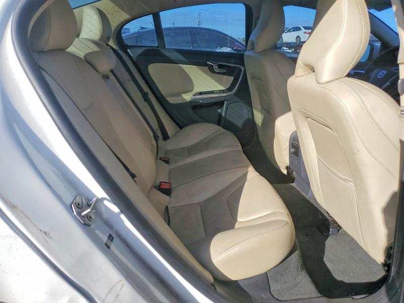 2017 VOLVO S60 DYNAMIC — Фото 10 из 12