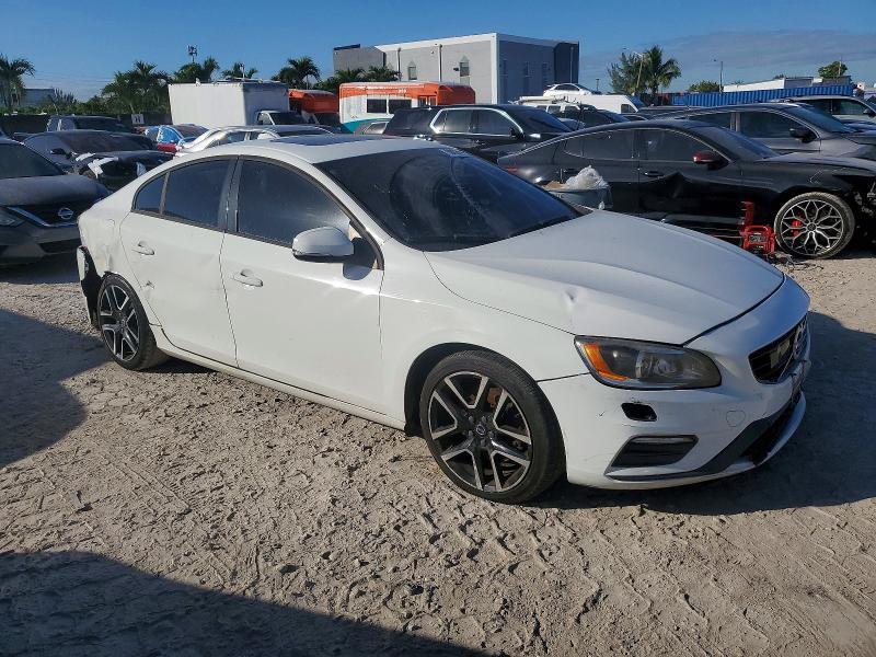 2017 VOLVO S60 DYNAMIC — Фото 4 из 12