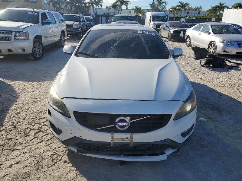 2017 VOLVO S60 DYNAMIC — Фото 5 из 12