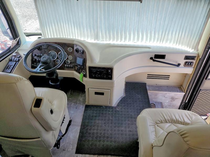 2001 HOLIDAY RAMBLER ENDEAVOR RV — Фото 9 из 10