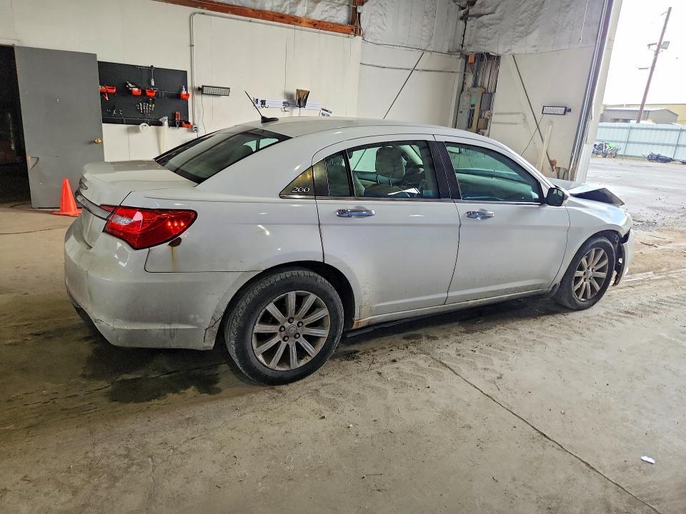2014 CHRYSLER 200 LIMITED — Фото 3 из 11