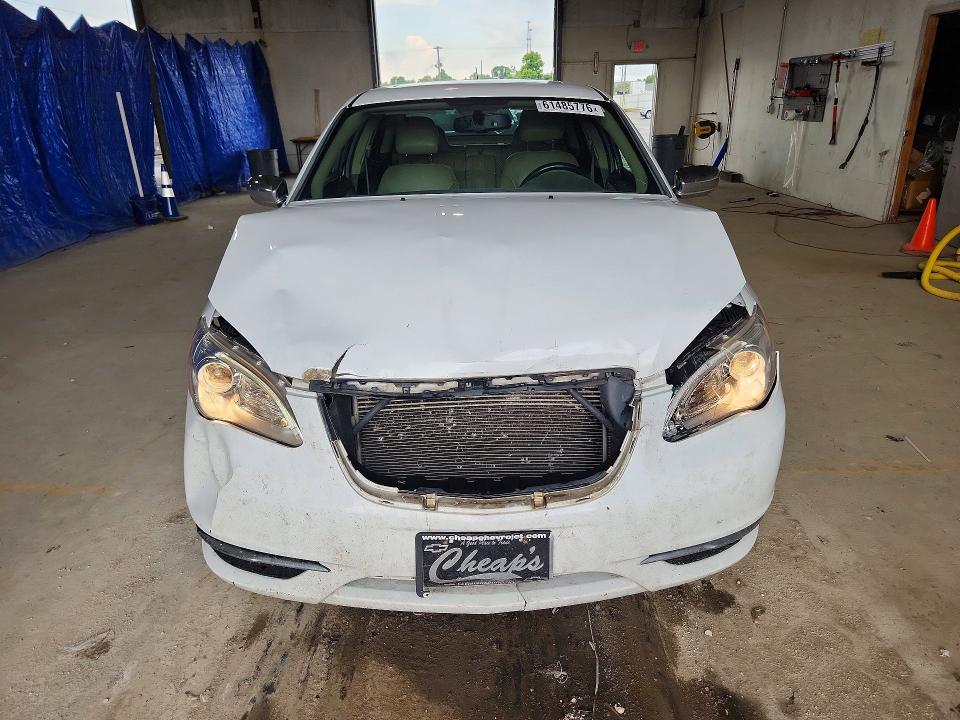 2014 CHRYSLER 200 LIMITED — Фото 5 из 11