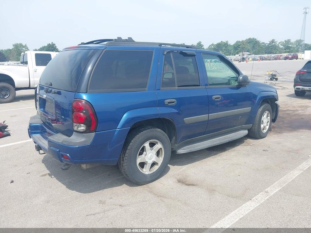 1GNDT13S852199622 2005 CHEVROLET TRAILBLAZER photo no. 4