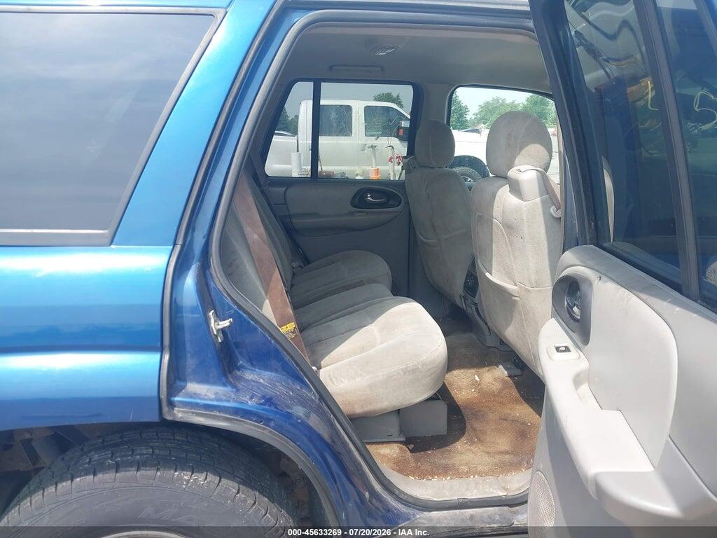 1GNDT13S852199622 2005 CHEVROLET TRAILBLAZER photo no. 8