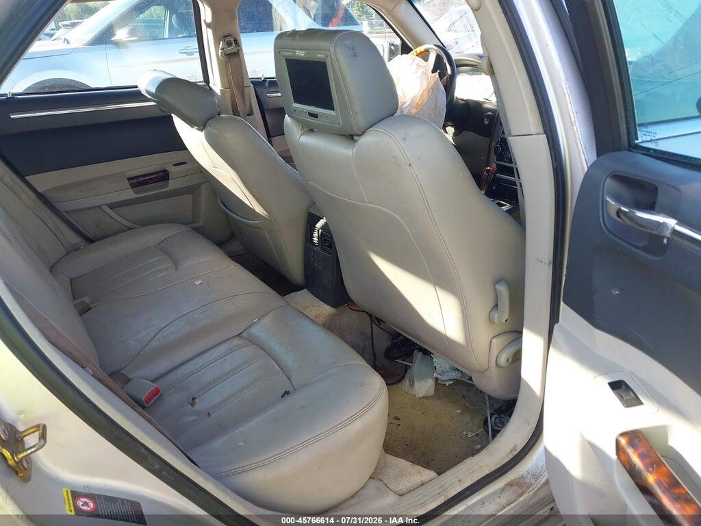 2C3AA63HX5H651374 2005 CHRYSLER 300C photo no. 8
