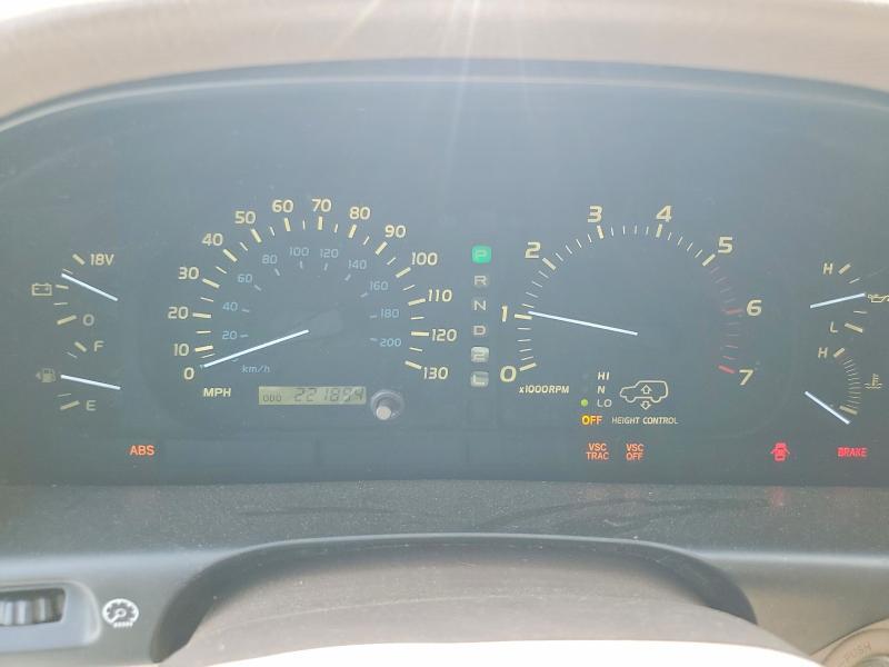 2002 LEXUS LX 470 — Фото 9 из 13