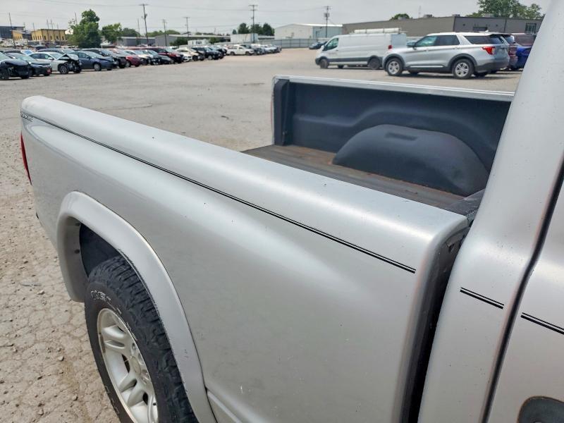 2003 DODGE DAKOTA SXT — Фото 10 из 12