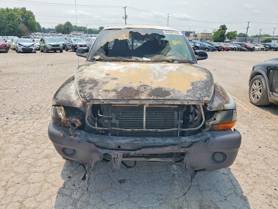 2003 DODGE DAKOTA SXT — Фото 5 из 12