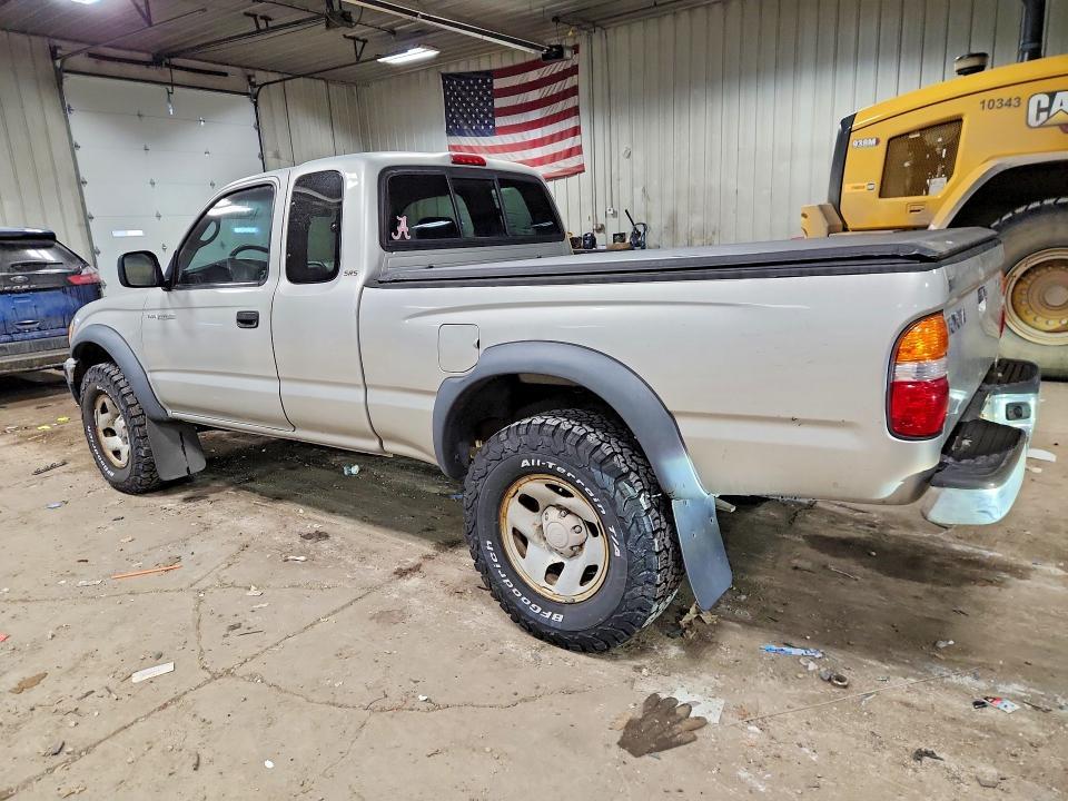 2003 TOYOTA TACOMA — Фото 2 из 12