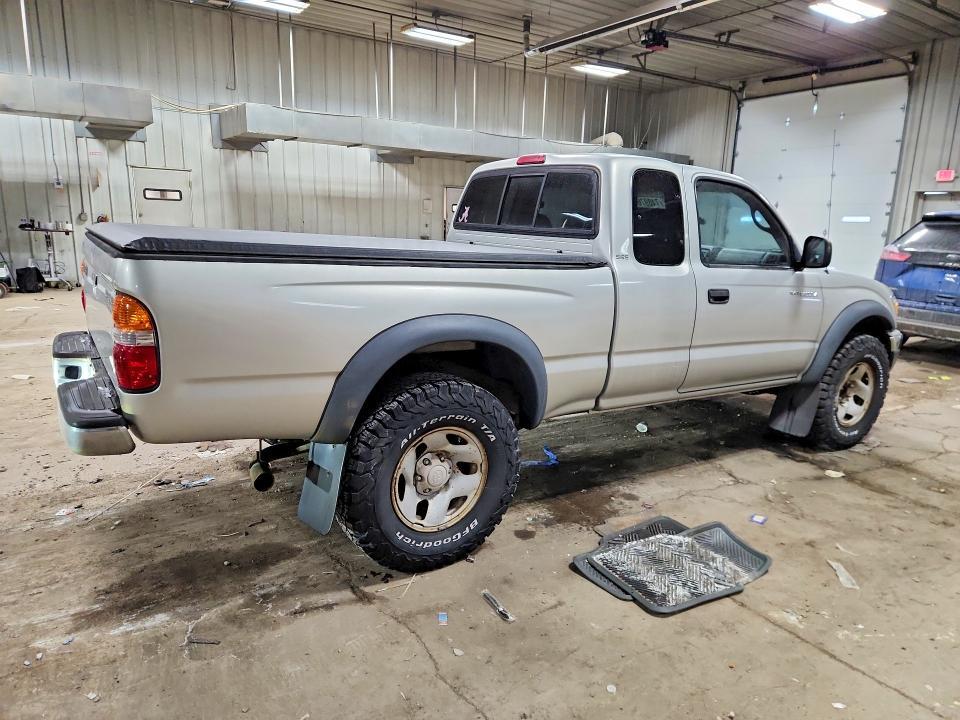 2003 TOYOTA TACOMA — Фото 3 из 12