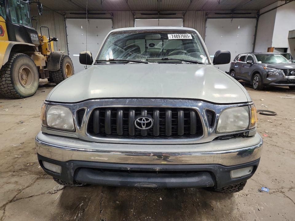 2003 TOYOTA TACOMA — Фото 5 из 12