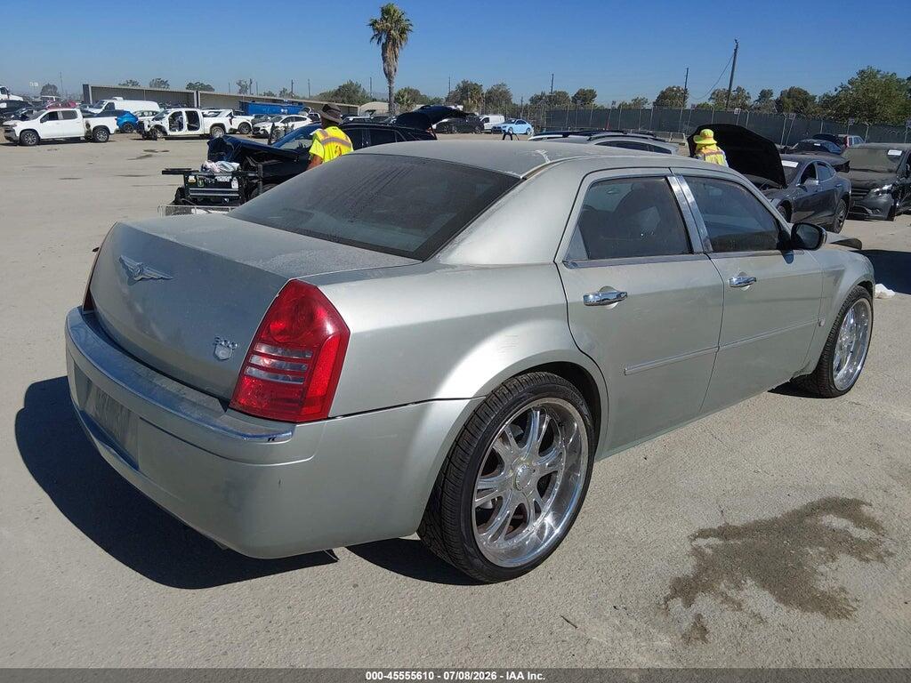 2C3JA63H75H175133 2005 CHRYSLER 300C photo no. 4