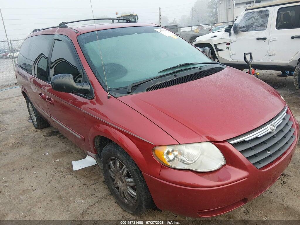 2C4GP54L85R582213 2005 CHRYSLER TOWN & COUNTRY photo no. 1