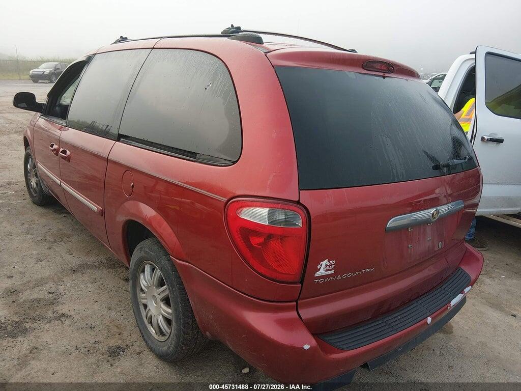 2C4GP54L85R582213 2005 CHRYSLER TOWN & COUNTRY photo no. 3