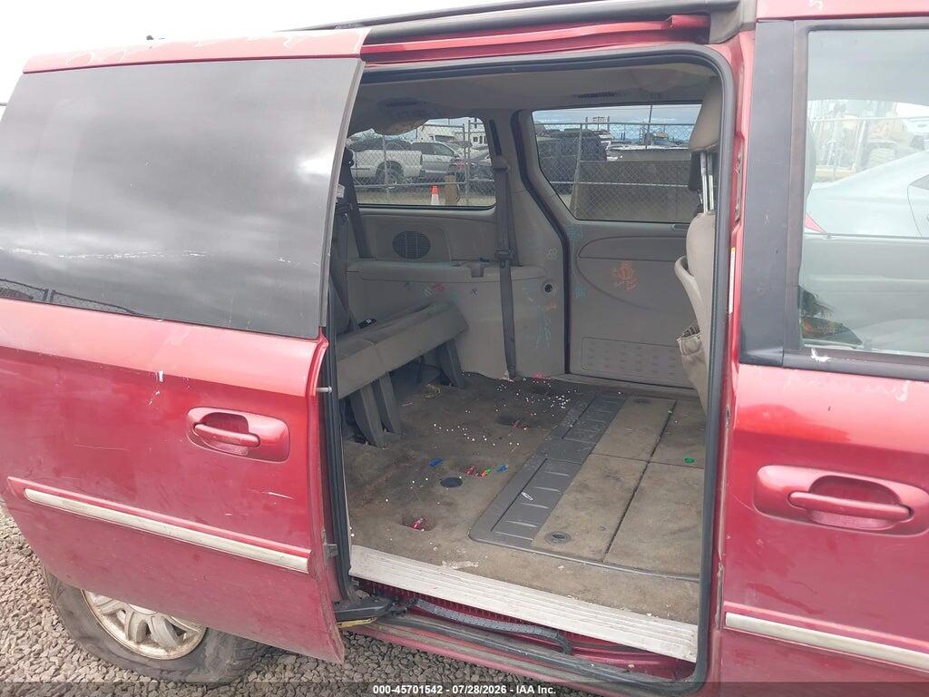 2C4GP54L75R436448 2005 CHRYSLER TOWN & COUNTRY photo no. 8