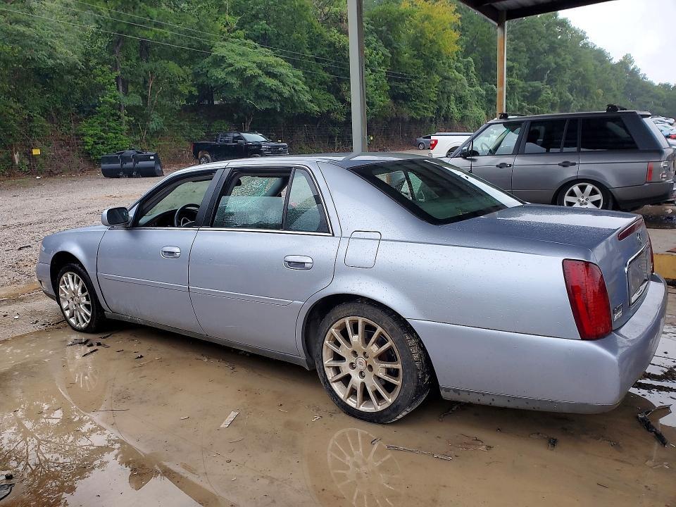 1G6KD54Y54U249275 2004 CADILLAC DEVILLE photo no. 2