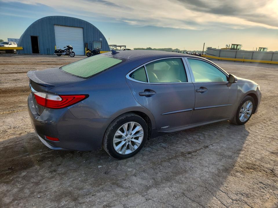 2014 LEXUS ES 300H — Фото 3 из 12