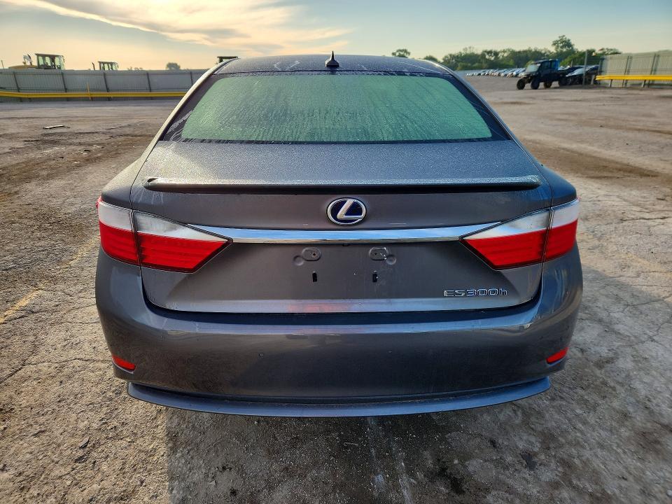 2014 LEXUS ES 300H — Фото 6 из 12