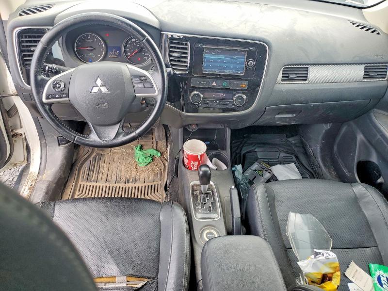 2014 MITSUBISHI OUTLANDER ES — Фото 8 из 14