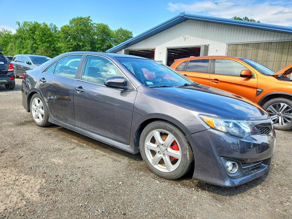 2014 TOYOTA CAMRY LE — Фото 4 из 12