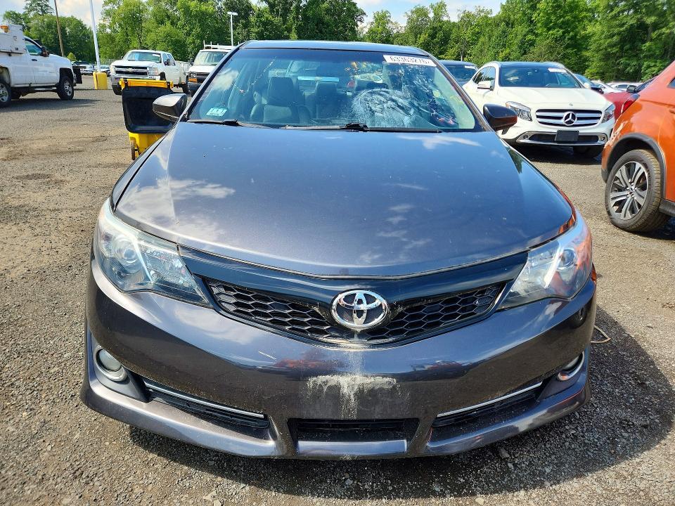2014 TOYOTA CAMRY LE — Фото 5 из 12