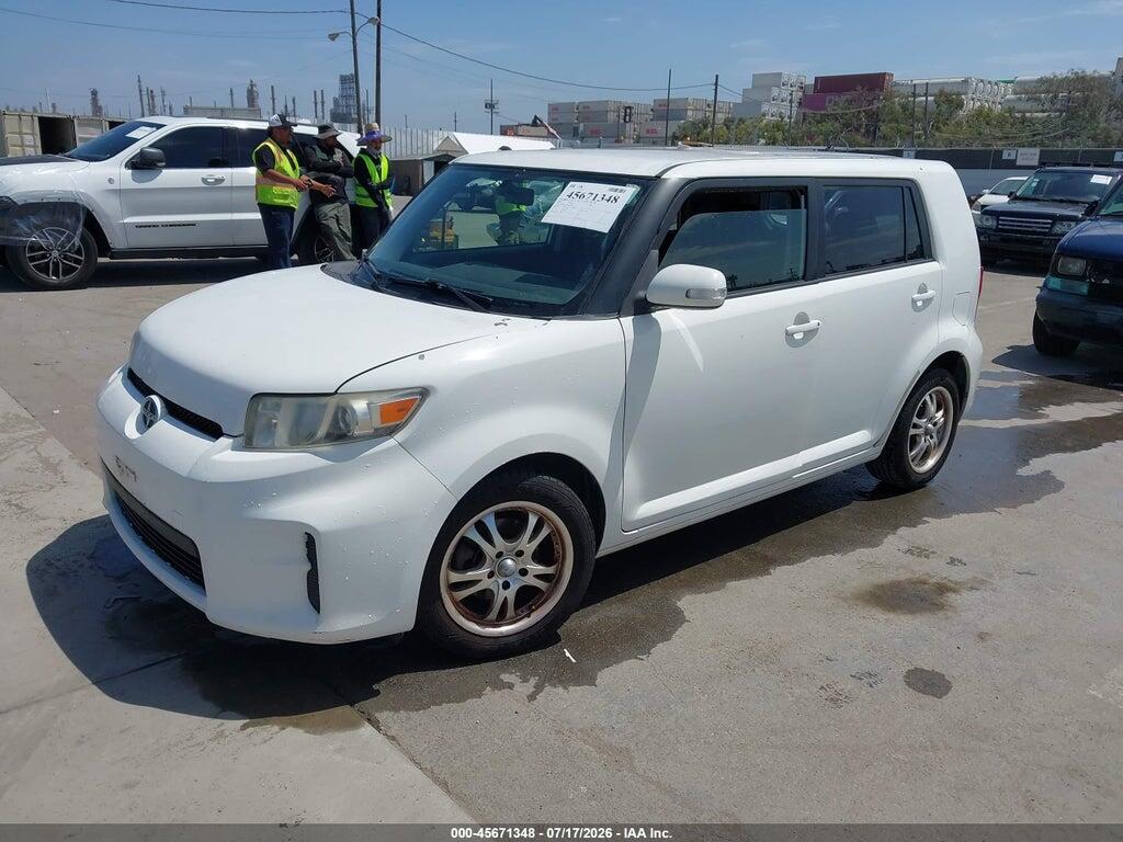JTLZE4FE5CJ025093 2012 SCION XB photo no. 2