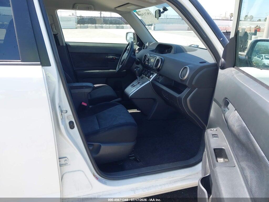 JTLZE4FE5CJ025093 2012 SCION XB photo no. 5