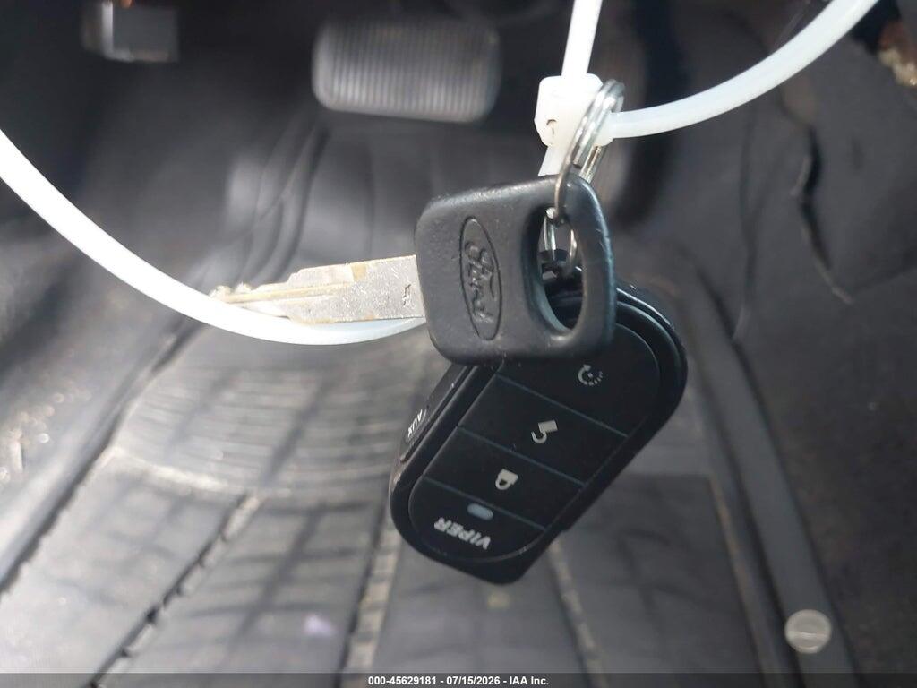 2FAFP71W85X112366 2005 FORD CROWN VICTORIA photo no. 11