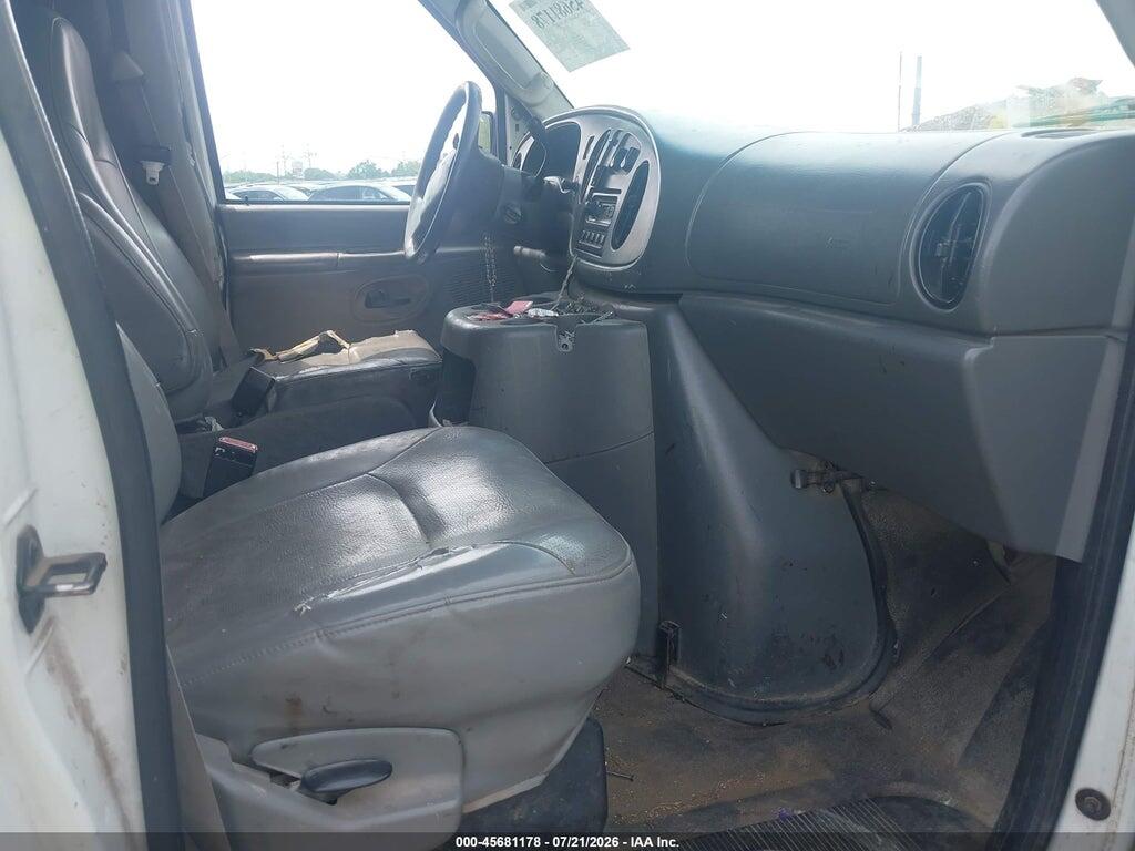 1FTNE24W75HA19820 2005 FORD E-250 photo no. 5