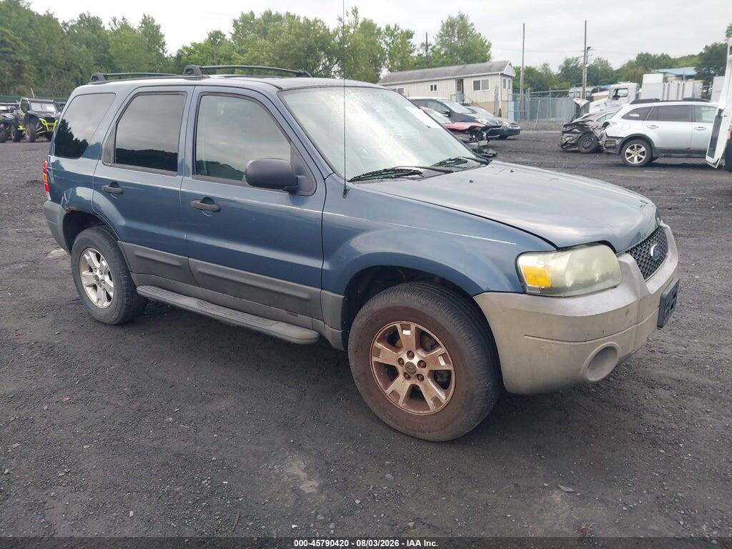 1FMYU03Z55KD39958 2005 FORD ESCAPE photo no. 1