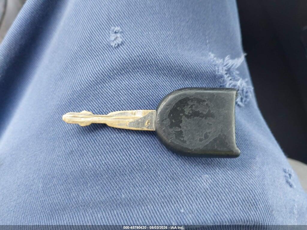 1FMYU03Z55KD39958 2005 FORD ESCAPE photo no. 11