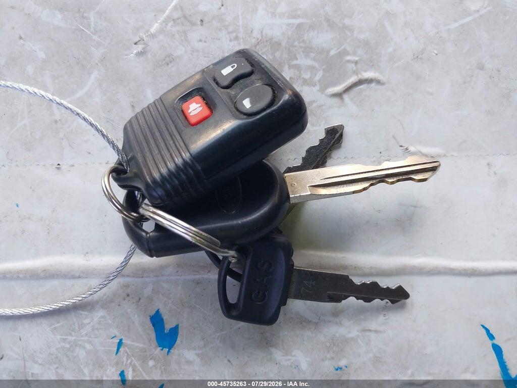 1FMCU03145DA08507 2005 FORD ESCAPE photo no. 11