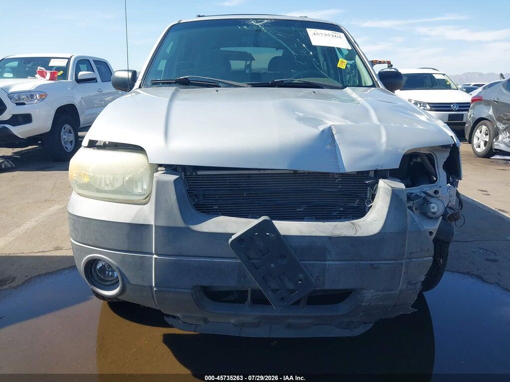 1FMCU03145DA08507 2005 FORD ESCAPE photo no. 6