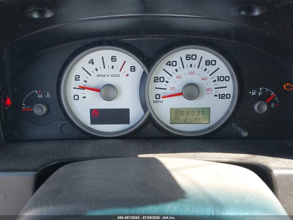 1FMCU03145DA08507 2005 FORD ESCAPE photo no. 7