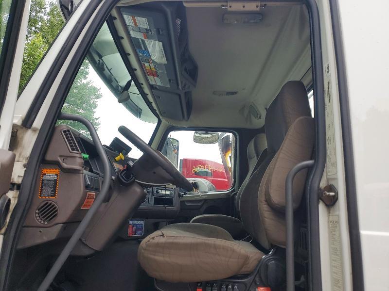 2014 VOLVO VNM SEMI TRUCK — Фото 7 из 13