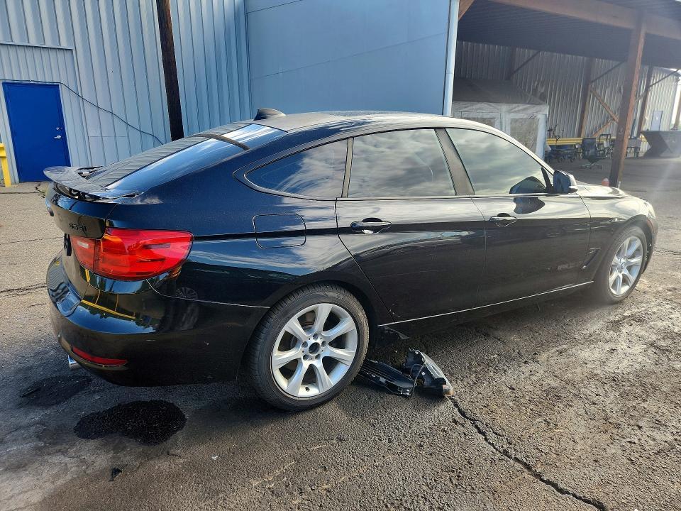 2015 BMW 335 XIGT — Фото 3 из 12