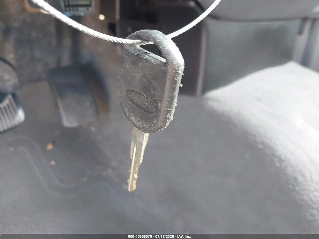 1FTRX12W15FA32275 2005 FORD F-150 photo no. 11