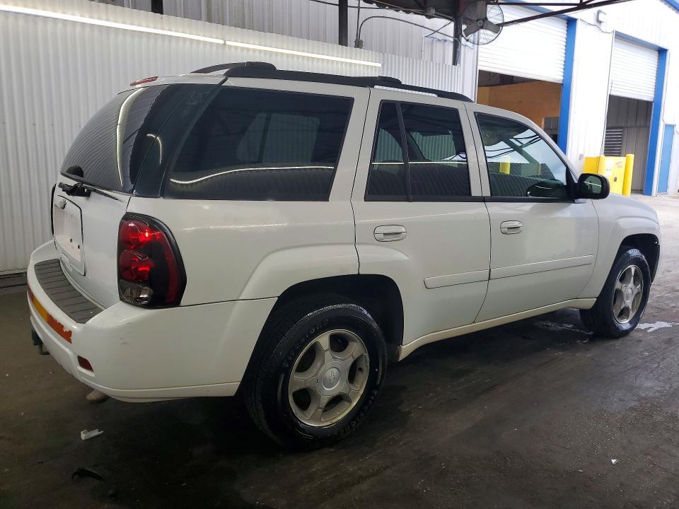 1GNDT13S262206971 2006 CHEVROLET TRAILBLAZER photo no. 3