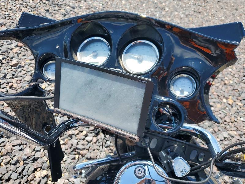 2006 HARLEY-DAVIDSON FLHXI — Фото 7 из 8