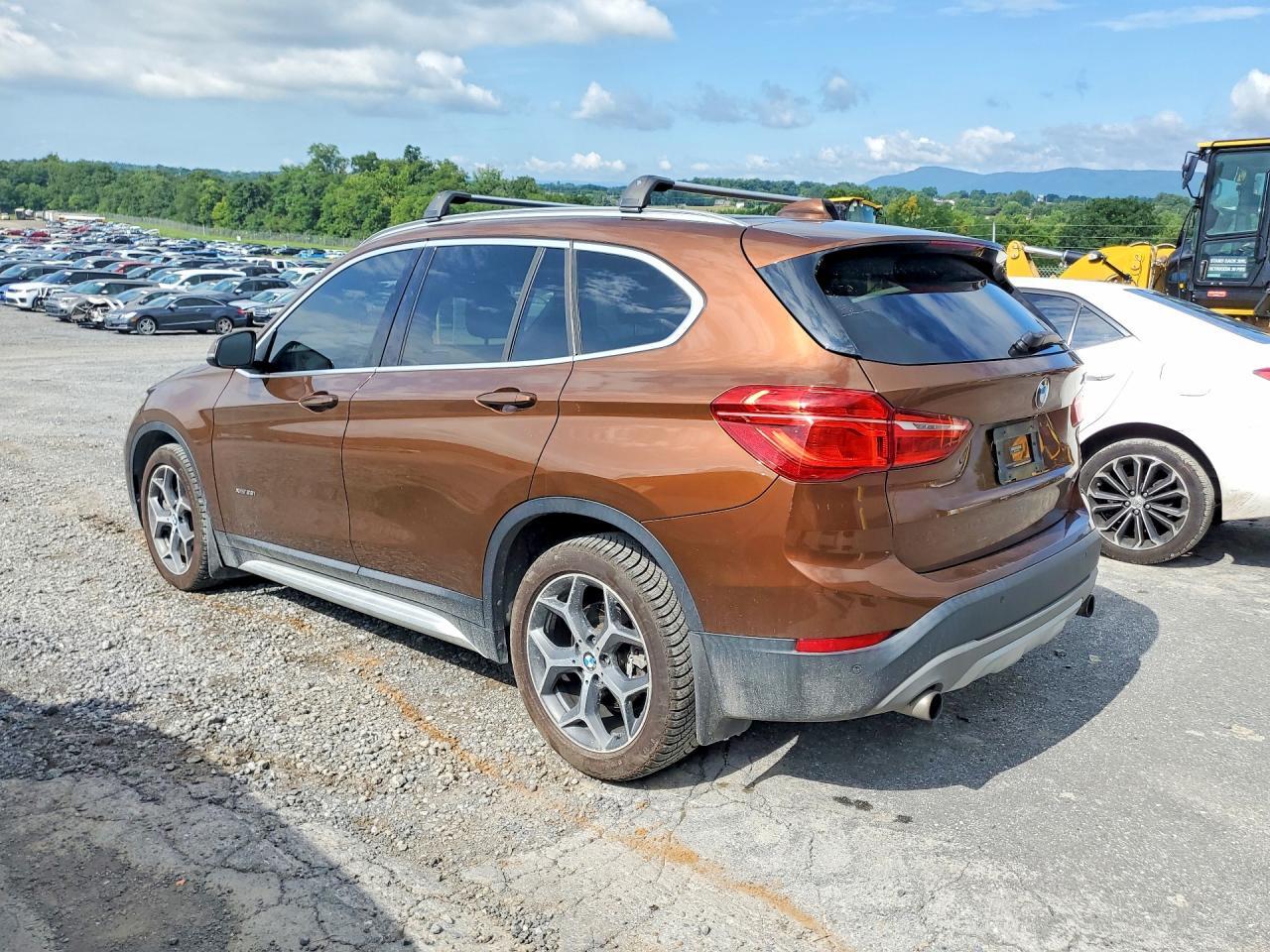 2016 BMW X1 XDRIVE28I — Фото 2 из 13