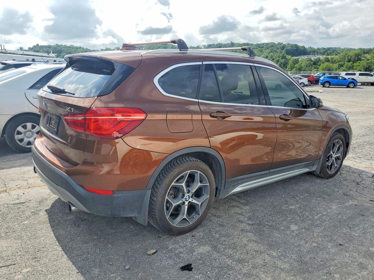 2016 BMW X1 XDRIVE28I — Фото 3 из 13
