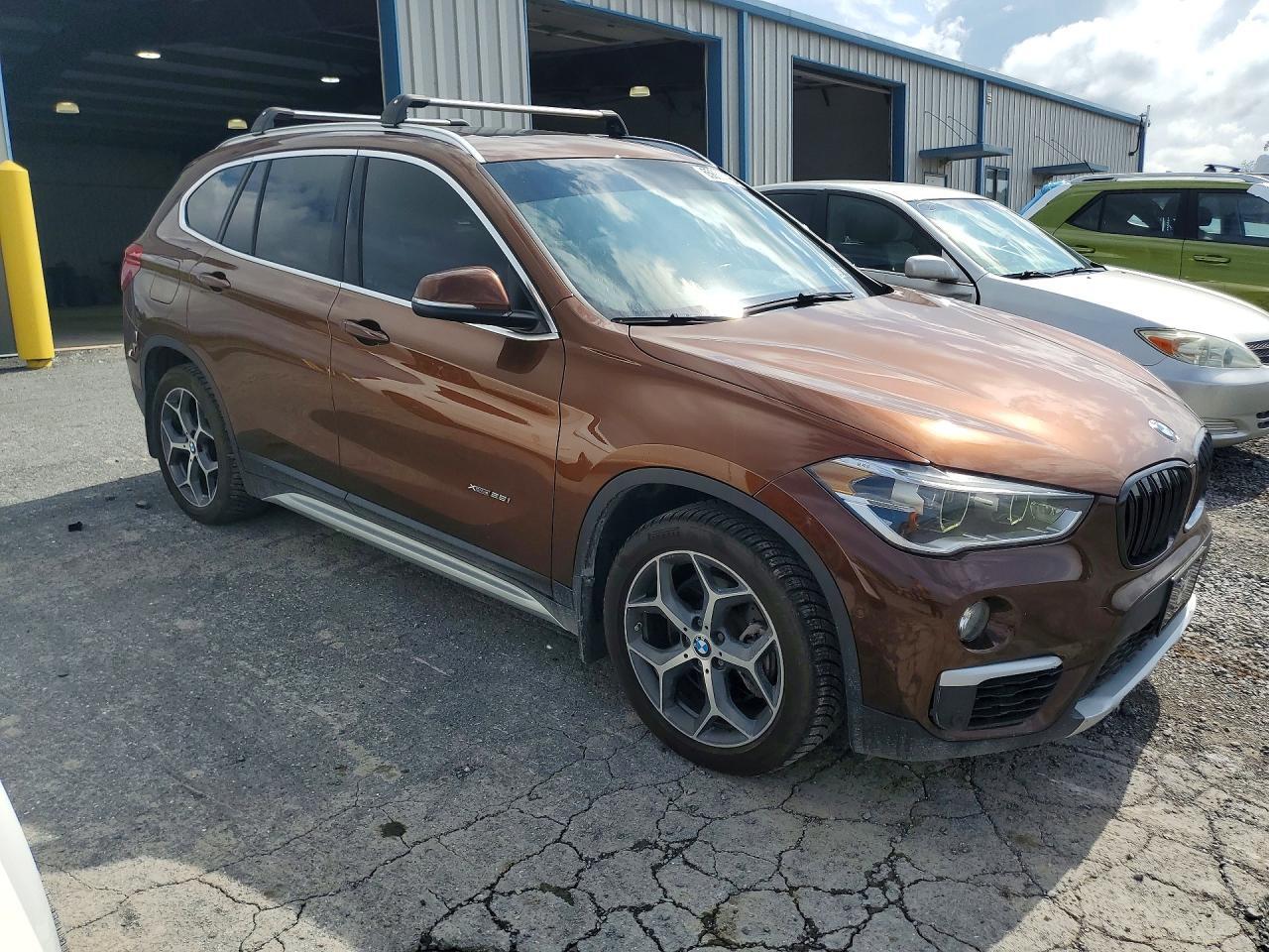 2016 BMW X1 XDRIVE28I — Фото 4 из 13
