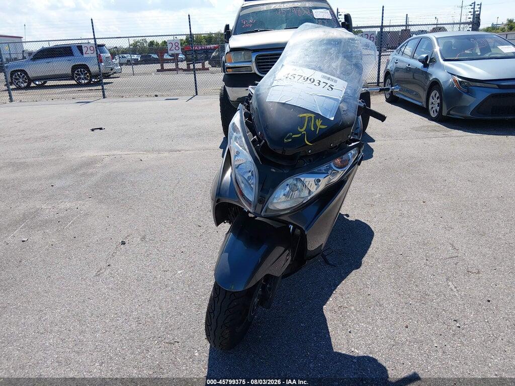JS1CK44B2C2100596 2012 SUZUKI AN400 photo no. 5