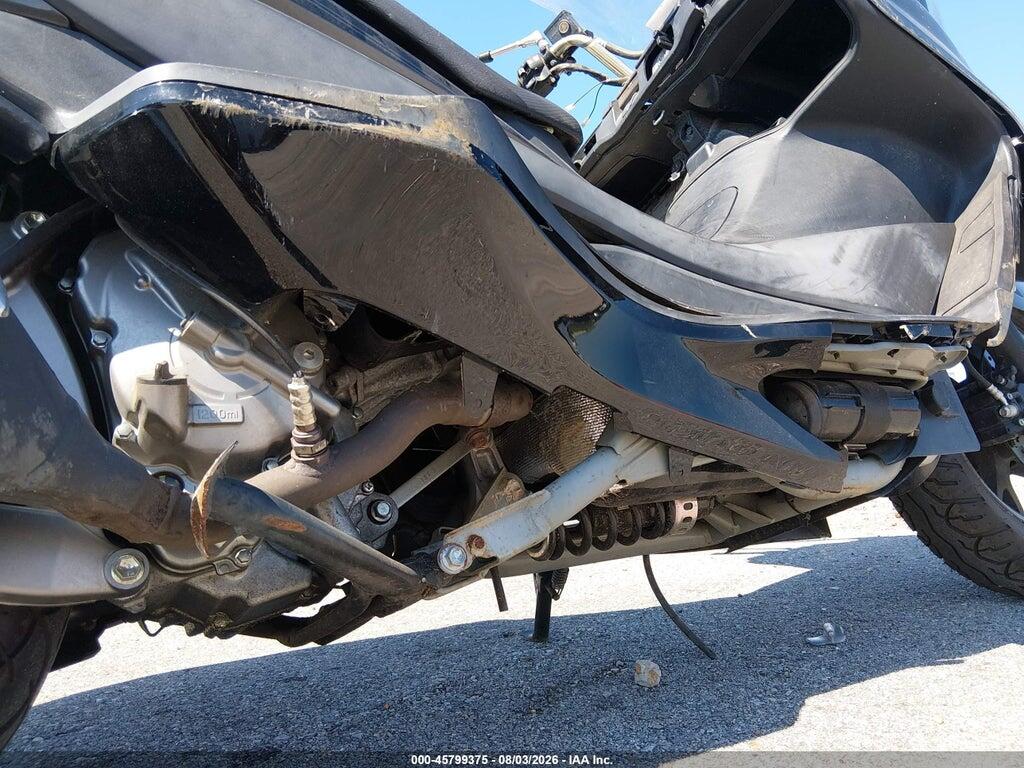 JS1CK44B2C2100596 2012 SUZUKI AN400 photo no. 8